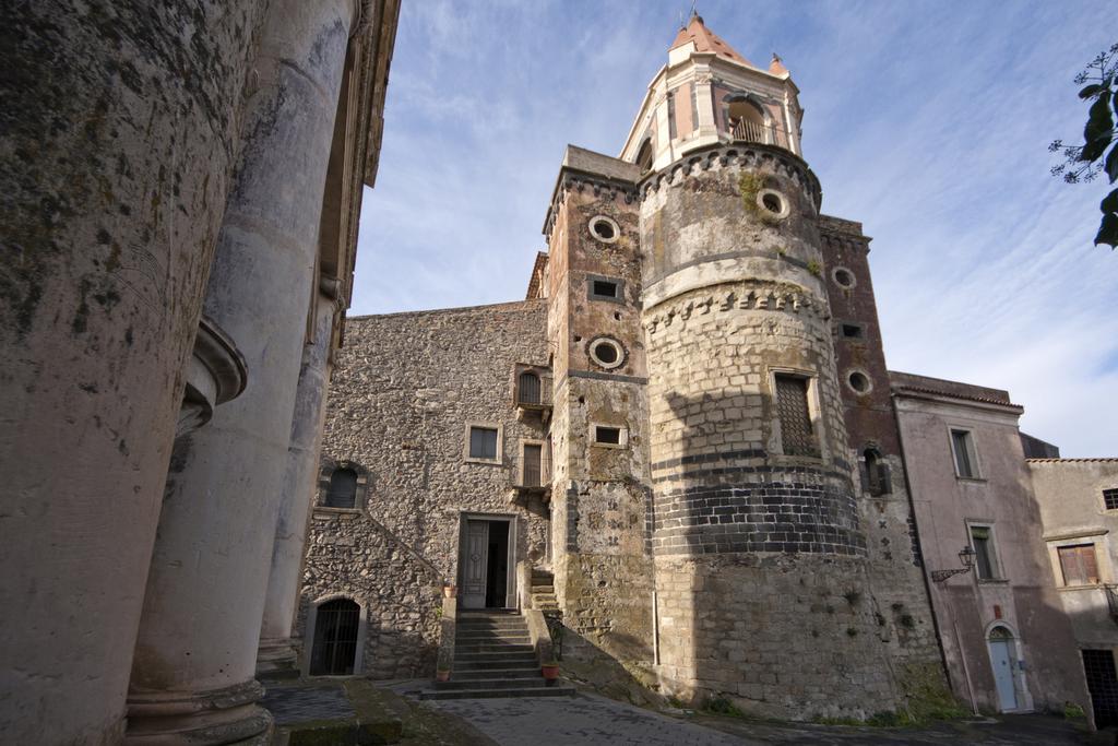 Animosa Suites Castiglione De Sicilia Esterno foto