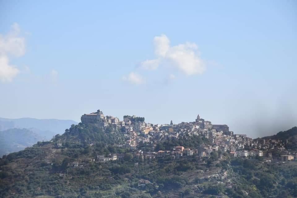 Animosa Suites Castiglione De Sicilia Esterno foto